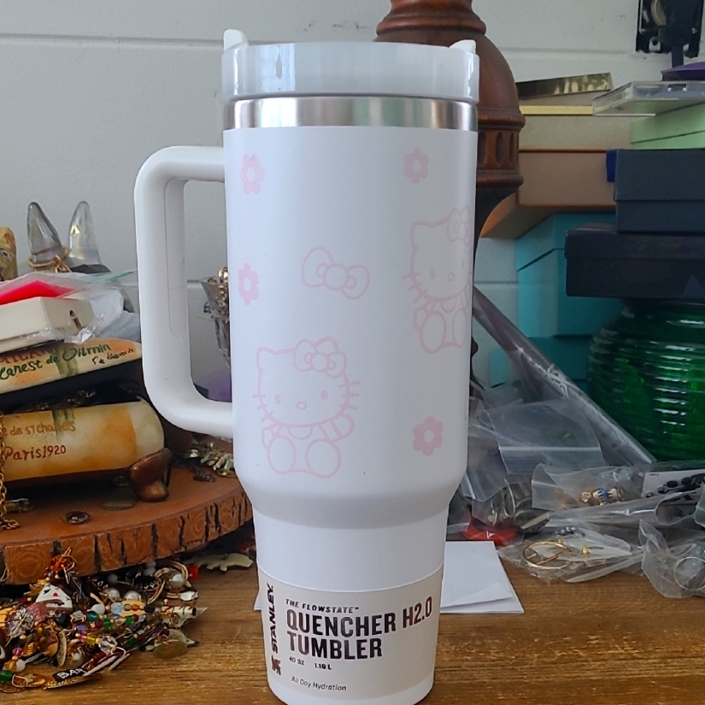 New Never Used Inbox 40 Oz Special Edition Stanley Hello Kitty Cup